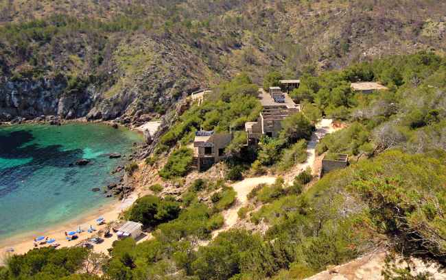 Abandoned Hotel at Cala d&rsquo;en Serra Sant Joan de Labritja